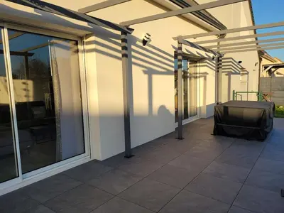 Balcon ou terrasse dans l'établissement Maison proche du circuit des 24h du Mans