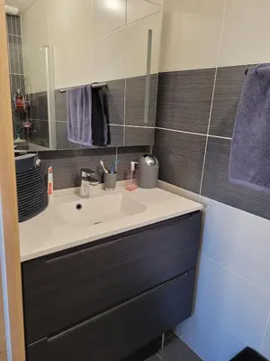 Salle de bains dans l'établissement Maison proche du circuit des 24h du Mans