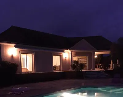 Piscine de l'établissement Villa Le Leard ou située à proximité