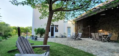 Jardin de l'établissement Maison Le Mans centre