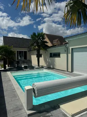 Piscine de l'établissement Chambre chez l habitant à 400 m du circuit des 24h ou située à proximité