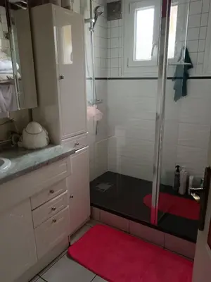 Salle de bains dans l'établissement 24 heures du Mans