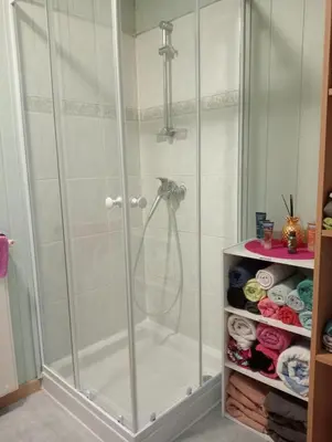 Salle de bains dans l'établissement chambre d'hôtes au cœur de la nature