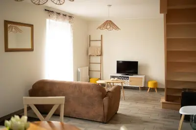 Télévision ou salle de divertissement dans l'établissement Gîte de la Sablonnière