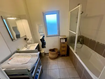 Salle de bains dans l'établissement Pablo house - 24h du mans