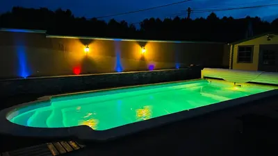 Piscine de l'établissement Circuit des 24H du Mans - 8 personnes ou située à proximité