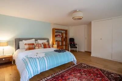 Un ou plusieurs lits dans un hébergement de l'établissement Le Clos des Moriers 2 hours from Paris-Piscine-12 pers