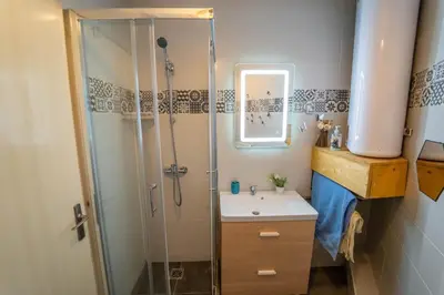 Salle de bains dans l'établissement Reve bleu Studio lumineux 30m2 hypercentre Blois