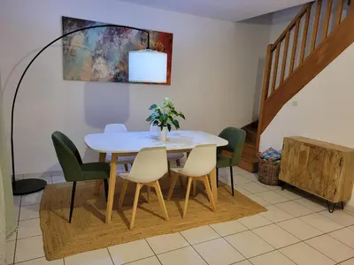 Coin salon dans l'établissement 24h DU MANS A PROXIMITÉ