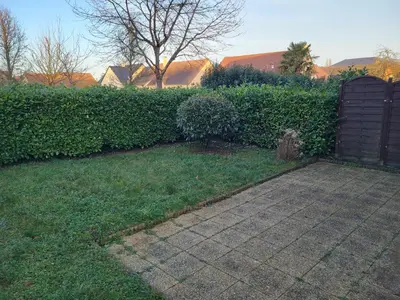 Jardin de l'établissement 24h DU MANS A PROXIMITÉ