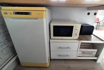 Cuisine ou kitchenette dans l'établissement Chez Auguste - T2 spacieux - wifi - tv