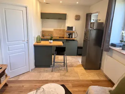 Cuisine ou kitchenette dans l'établissement Charmante petite maison, à 5 mn de Blois