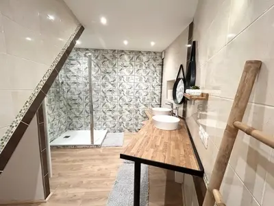 Salle de bains dans l'établissement Jolie maison familiale 14 personnes
