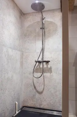 Salle de bains dans l'établissement Le Clos des 2 Lys charmant gîte avec spa en Touraine