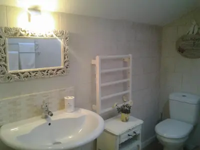 Salle de bains dans l'établissement Jasmine cottage