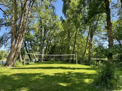 Jardin de l'établissement Le Moulin de Ronsard : Demeure spacieuse, jardin et vue sur le Loir - 8 personnes - FR-1-491-459