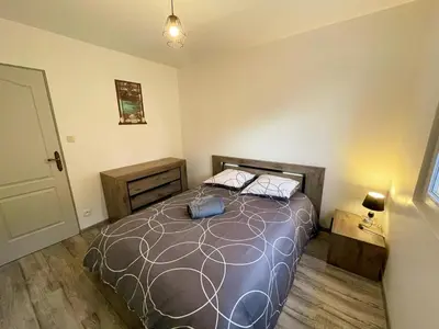 Un ou plusieurs lits dans un hébergement de l'établissement Gîte de plain-pied en Touraine avec grand jardin et parking - FR-1-381-613