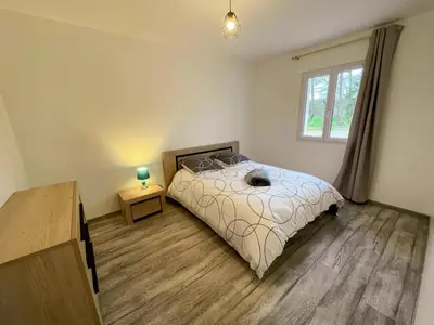 Un ou plusieurs lits dans un hébergement de l'établissement Gîte de plain-pied en Touraine avec grand jardin et parking - FR-1-381-613