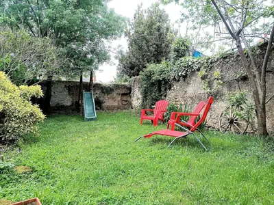Jardin de l'établissement Le Logis du Vieux Rempart