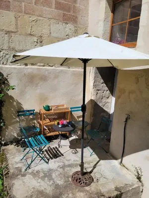 Terrasse ou espace extérieur de l'établissement Maison de Loretz du 18e siècle en Anjou entre vignes et châteaux
