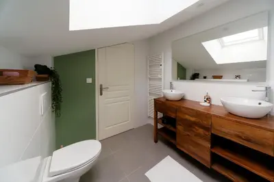 Salle de bains dans l'établissement Domaine de Brignon