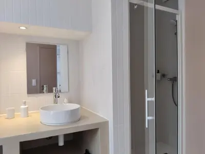 Salle de bains dans l'établissement La Maison Royale - Calme en Plein Centre d'Amboise