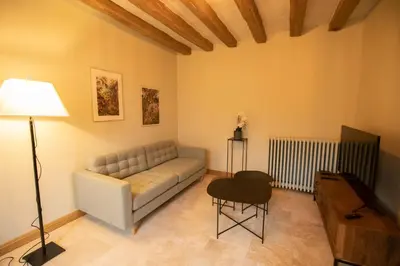 Coin salon dans l'établissement Longère du Gué du Roi & SPA