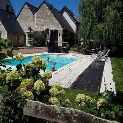 Riverside Hideaway in Cinais