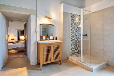 Salle de bains dans l'établissement Domaine de Fontenay