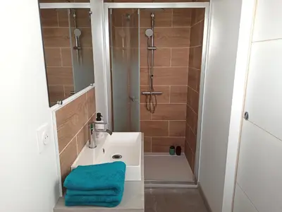Salle de bains dans l'établissement Chambres d'hôtes Le puits du Bréneau