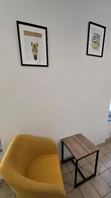 Coin salon dans l'établissement Charme de Loire