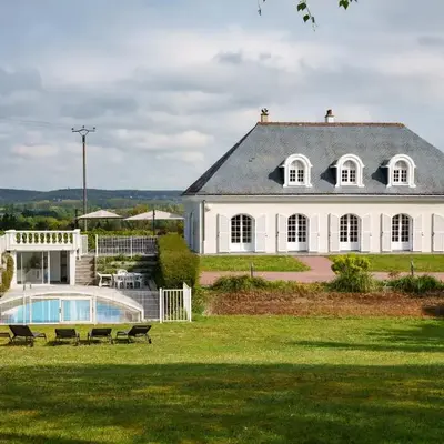 Maison 15 p avec piscine sud Touraine
