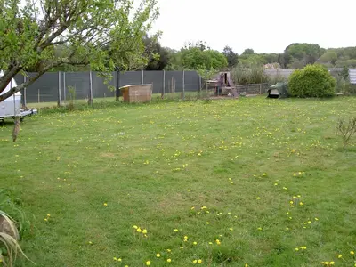 Jardin de l'établissement Chez Didier Emplacements tentes et Camping cars