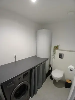Salle de bains dans l'établissement Logement indépendant proche circuit 24h Le Mans