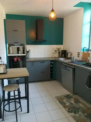Cuisine ou kitchenette dans l'établissement Grand Pied à Terre in Blois for 2 to 6 travellers