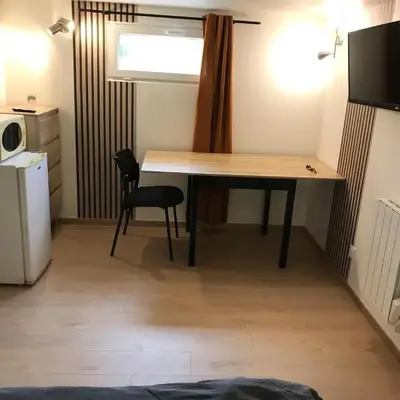 STUDIO à ROUILLON