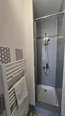 Salle de bains dans l'établissement Le Petit Fleur de Loire