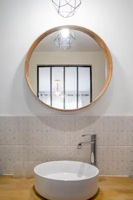 Salle de bains dans l'établissement Gîte la Seigneurie -Piscine & SPA