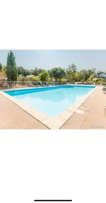 Piscine de l'établissement Cottage chateau de la loire ou située à proximité