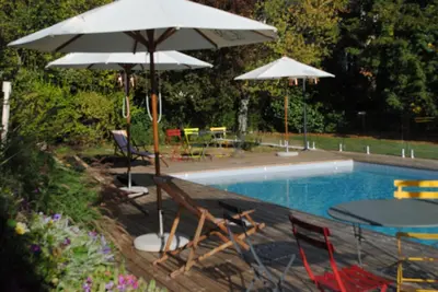 Piscine de l'établissement Eco-gîte - Domaine de La Gavolerie ou située à proximité