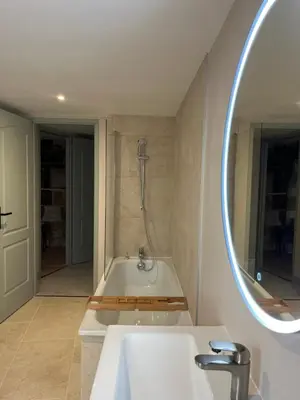 Salle de bains dans l'établissement La Maison Tanneur, centre ville historique à 5mn de Beauval