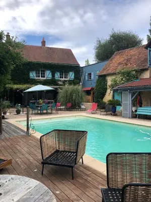 Piscine de l'établissement Maison atypique 3 chambres ou située à proximité