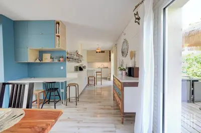 Plan de l'établissement L'Érudit - Maison avec jardin - 9 V - Parking