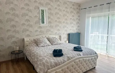 Un ou plusieurs lits dans un hébergement de l'établissement Cozy Home In Blois With Wifi