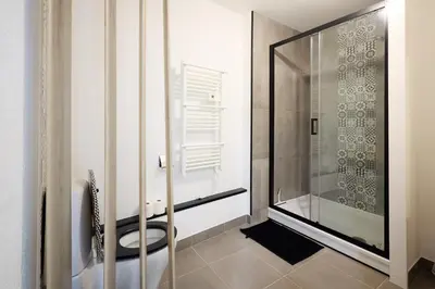 Salle de bains dans l'établissement La Terrasse du Bonheur