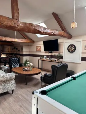 Télévision ou salle de divertissement dans l'établissement Loft en campagne