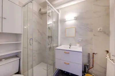 Salle de bains dans l'établissement Le Terminus Gare de Tours