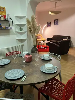 Coin salon dans l'établissement maison 6 personnes 15 min du circuit