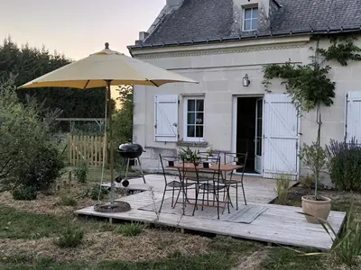 Jardin de l'établissement Gîte spacieux en Touraine avec jardin et terrasse, proche vignobles - FR-1-381-605