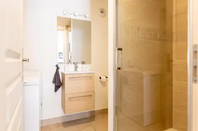 Salle de bains dans l'établissement Mirabeau Sous Les Toits - Tours